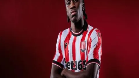 “马竞对决巴萨：激战进球亮点与关键瞬间解析”